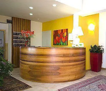 לידו די ג'סולו Hotel Imperia 3*, לידו די ג'סולו